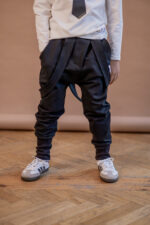 Spodnie dresowe z szelkami